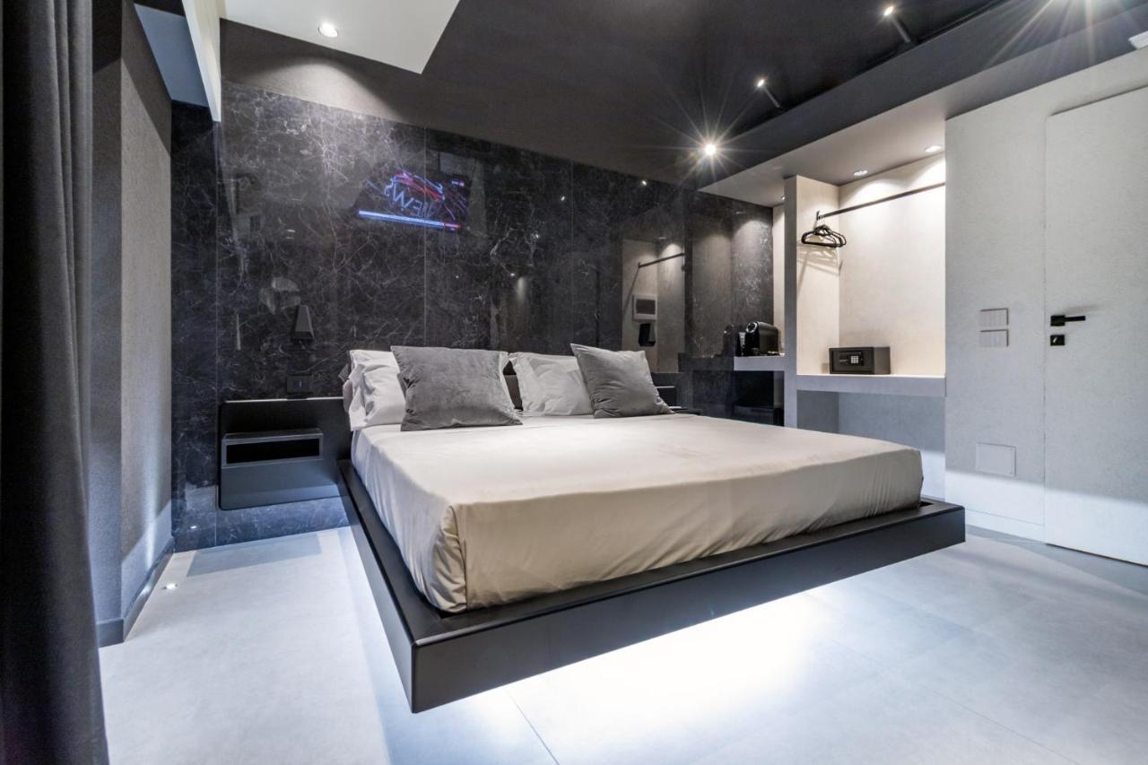 4 Suites " Unconventional Living Rooms " CTA Exteriör bild
