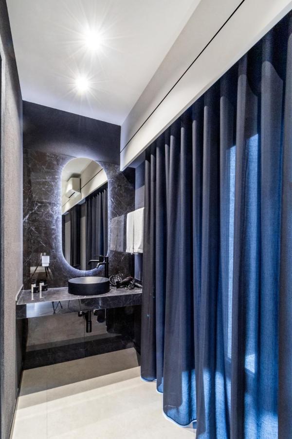 4 Suites " Unconventional Living Rooms " CTA Exteriör bild