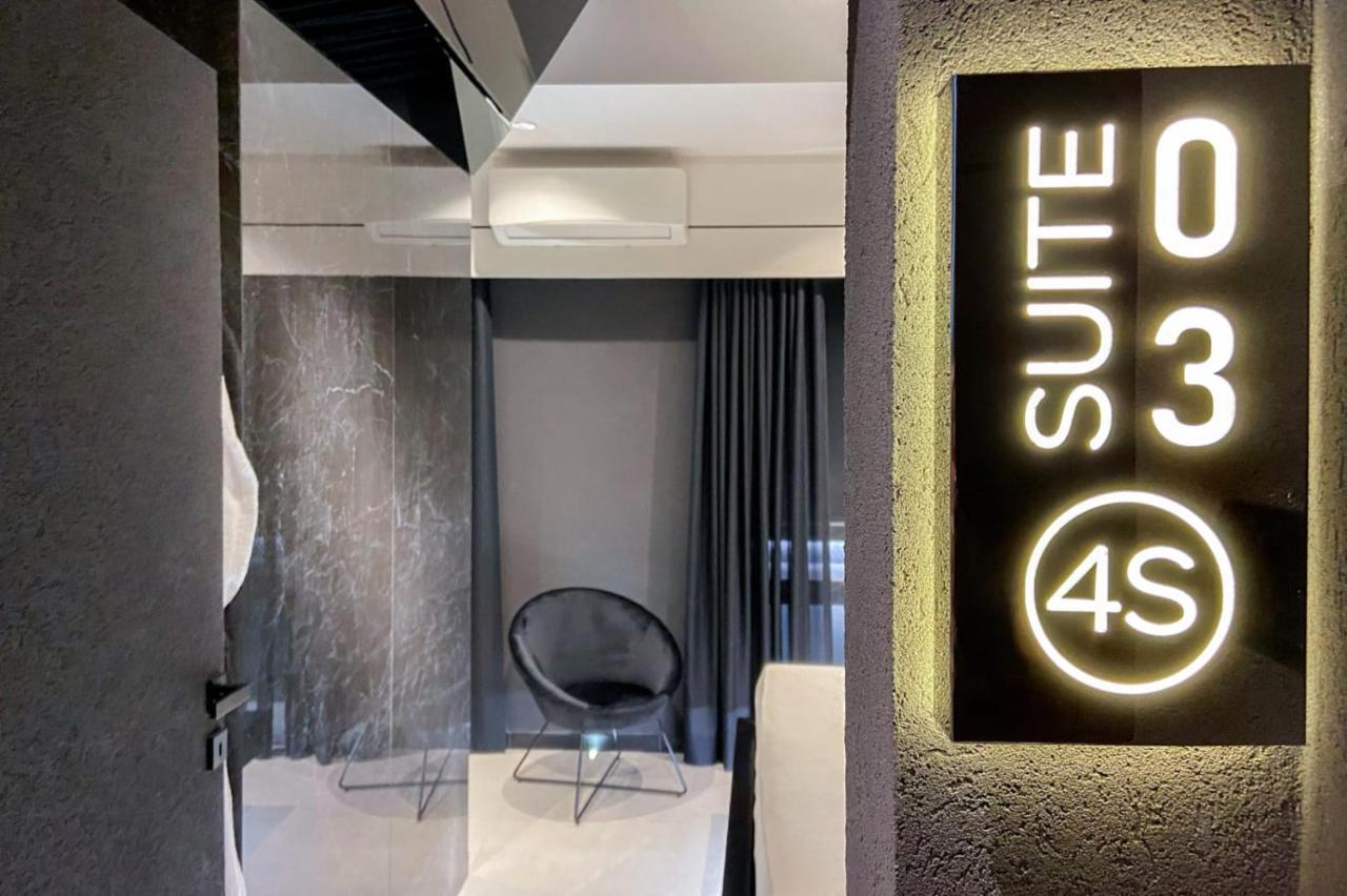 4 Suites " Unconventional Living Rooms " CTA Exteriör bild