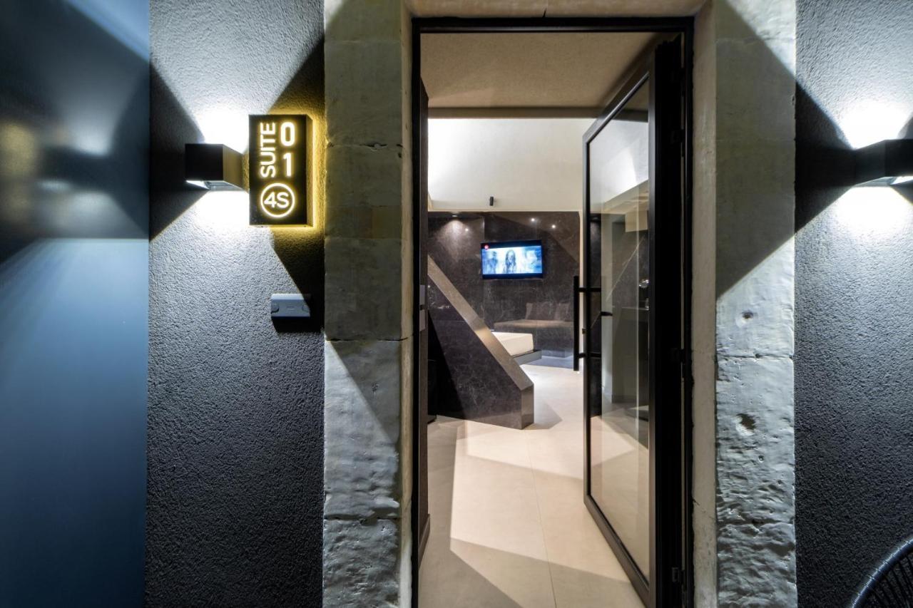 4 Suites " Unconventional Living Rooms " CTA Exteriör bild