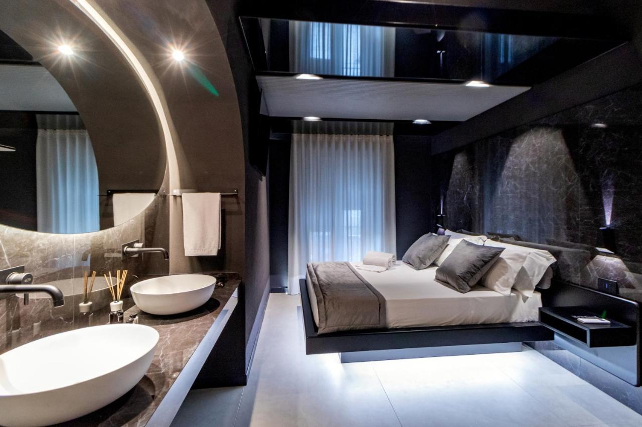 4 Suites " Unconventional Living Rooms " CTA Exteriör bild